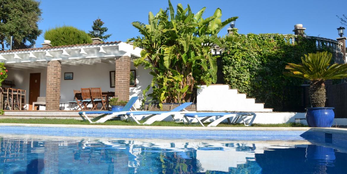 A pool house ok recccc